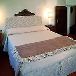 Aparthotel Castello La Rocchetta 3*