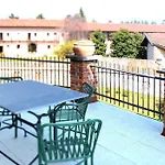 Aparthotel Castello La Rocchetta