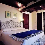 Castello La Rocchetta Aparthotel