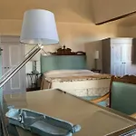 Castello La Rocchetta 公寓式酒店