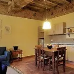 Castello La Rocchetta Aparthotel Sandigliano