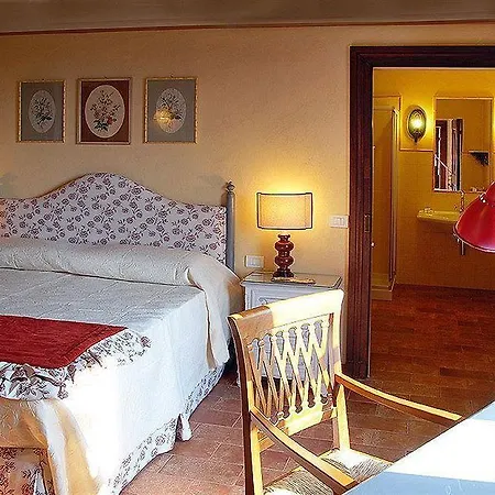 Castello La Rocchetta Aparthotel
