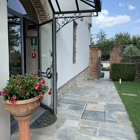 Castello La Rocchetta 3*