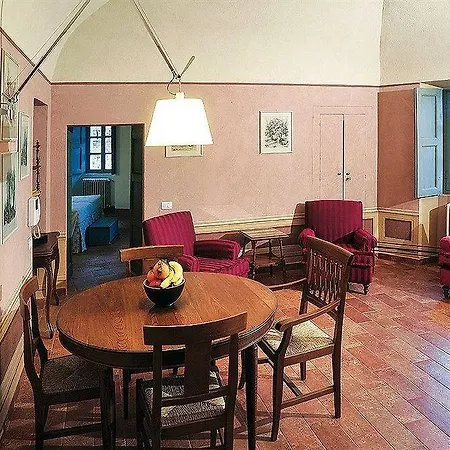 아파트호텔 Castello La Rocchetta 3*