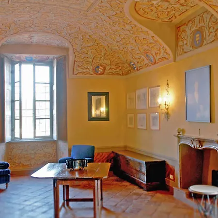 Castello La Rocchetta 아파트호텔