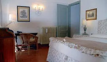 Castello La Rocchetta Aparthotel 3*