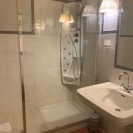 Castello La Rocchetta Aparthotel