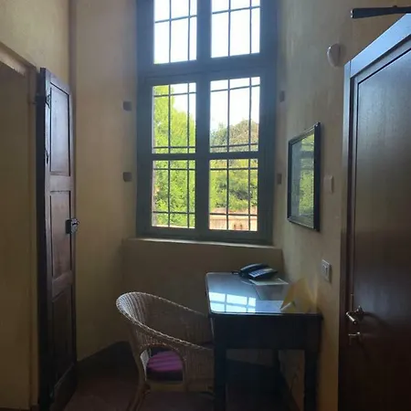 Castello La Rocchetta Aparthotel 3*