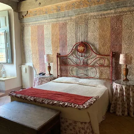 Castello La Rocchetta Aparthotel 3*
