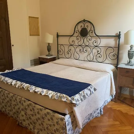 アパートホテル Castello La Rocchetta Sandigliano