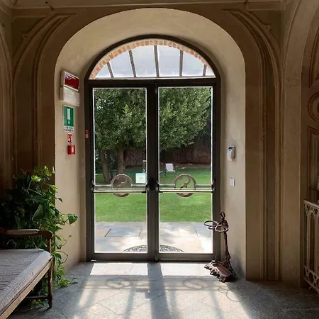 Castello La Rocchetta Aparthotel 3*