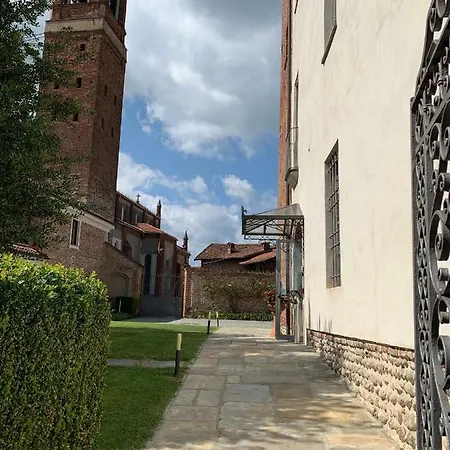 Castello La Rocchetta Aparthotel 3*