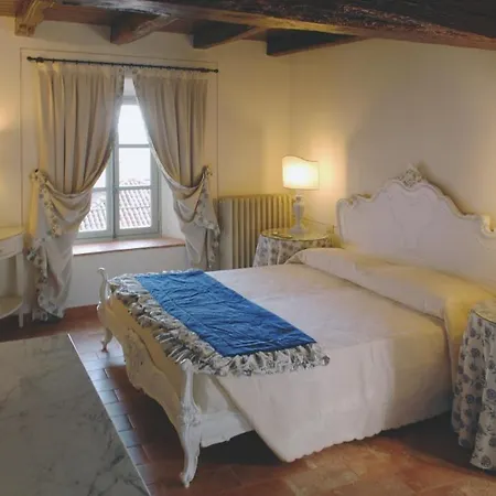 Castello La Rocchetta 아파트호텔 산디글리아노