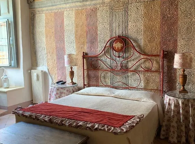 Castello La Rocchetta Aparthotel 3*